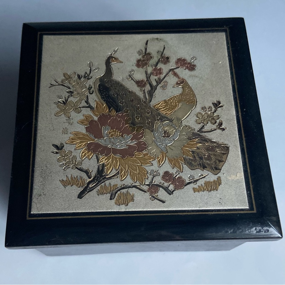 Peacock Lacquered Music Box